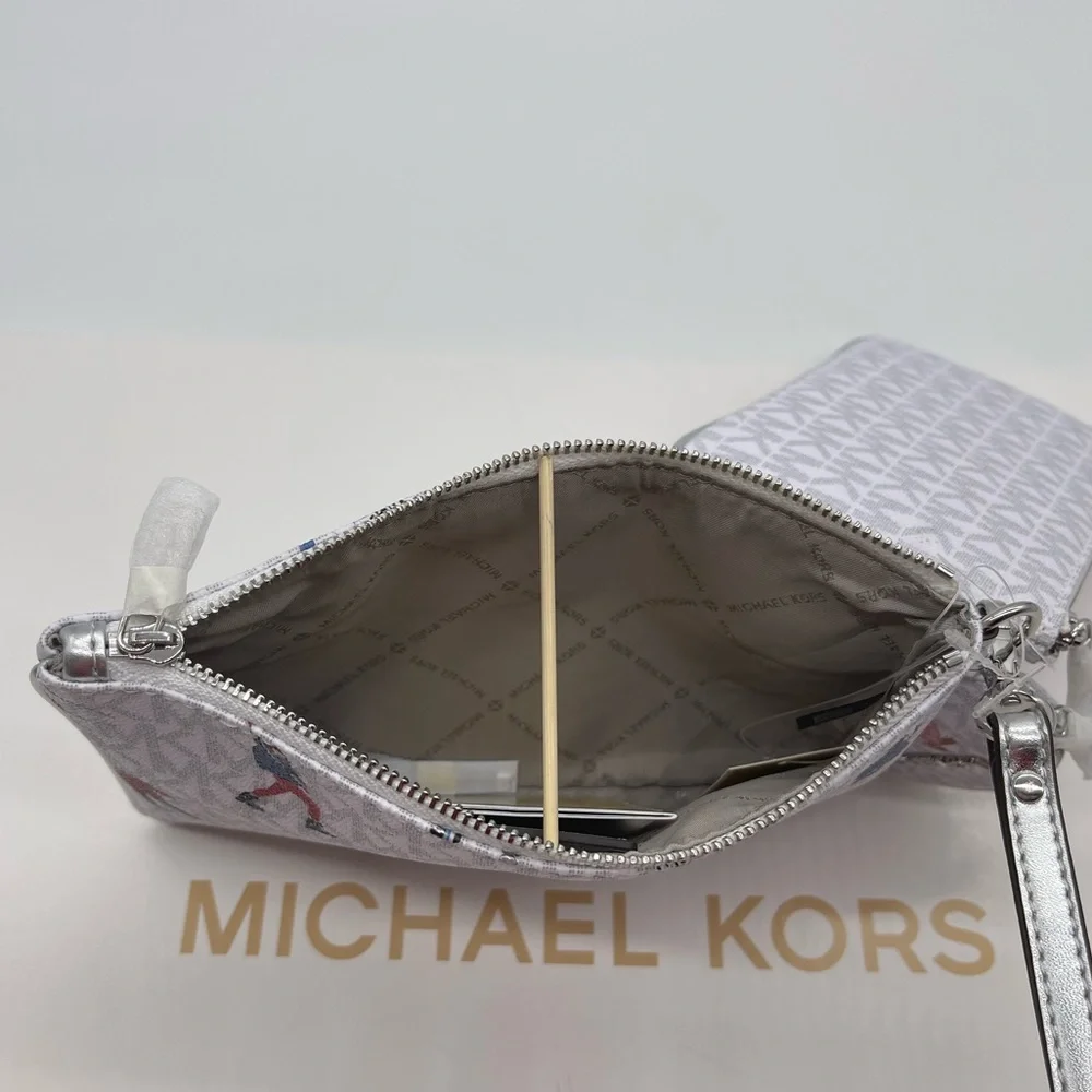 Michael Kors JST Multi Wristlet Trio